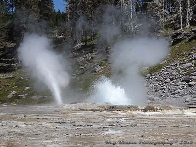 Vent and Turban Geysers continuing to erupt after Grand has stopped erupting.